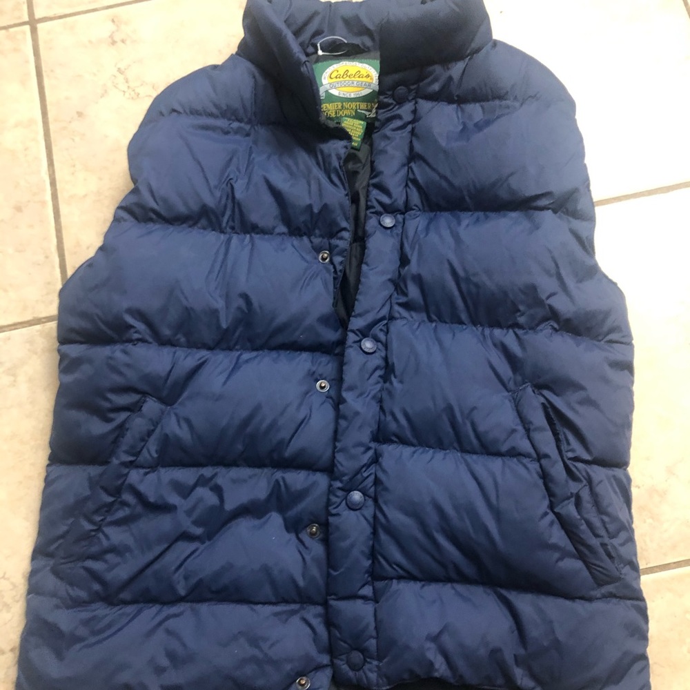 Cabella’s men’s small goose down vest